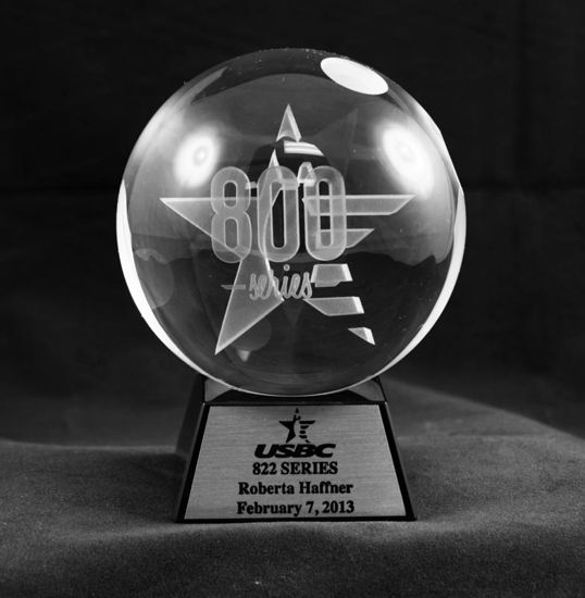 Picture of 800 Series Crystal Trophy
